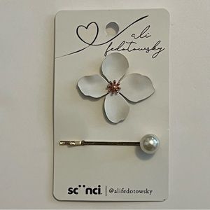 5/$20 Scunci 2pc Bobbi Pins